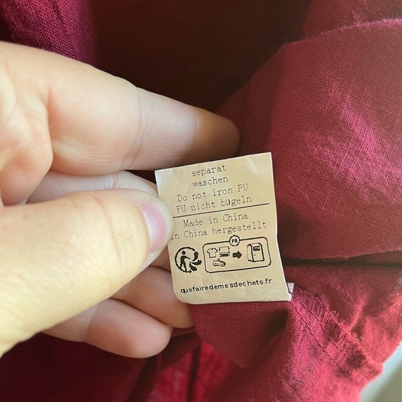 Scarlet Darkness High Neck Peasant Top - Picture 5 of 6